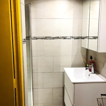 Appartement Climatise Dans Un Quartier Tres Calme *